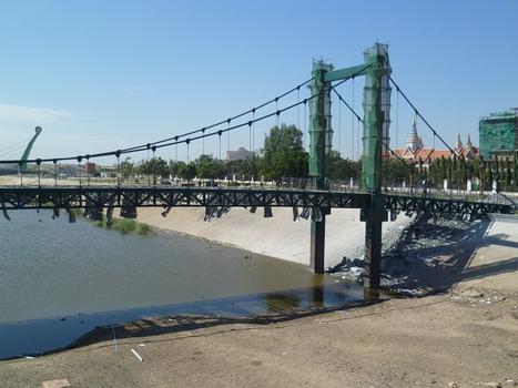 Pont démoli suite à la catastrophe de novembre 2010