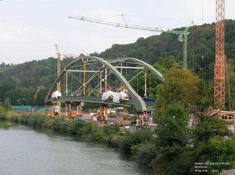 Bau der neuen Segnitzer Brücke über den Main zwischen Marktbreit und Segnitz