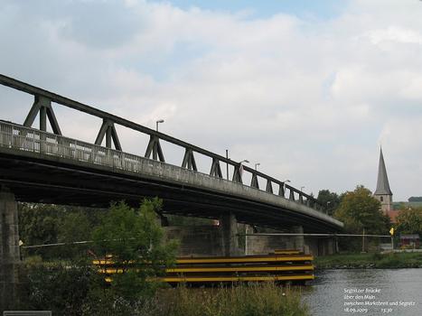 Segnitzer Brücke über den Main zwischen Marktbreit und Segnitz
