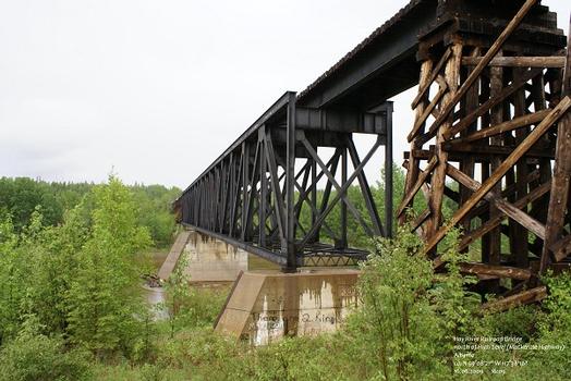 Hay River Railroad Bridge, nördlich von High Level / Alberta