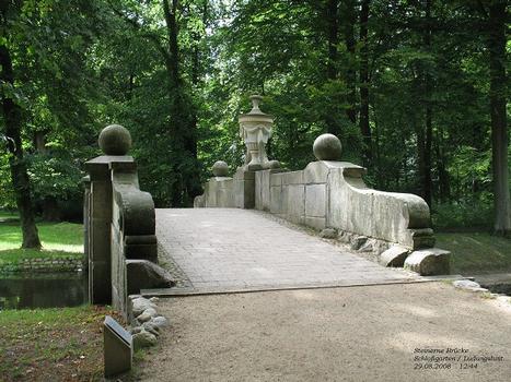Steinerne Brücke im Schloßpark Ludwigslust, Mecklenburg-Vorpommern