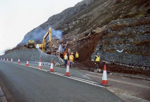 R3 Retaining Wall at Pen-y-Clip, A55 Expressway, North Wales