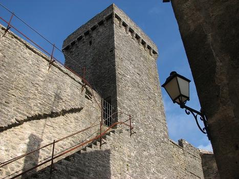 Village 12ème siècle, Fortifications 15ème siècle, tour Nord, porte Nord,: La Couvertoirade, Aveyron, Midi-Pyrénées, France