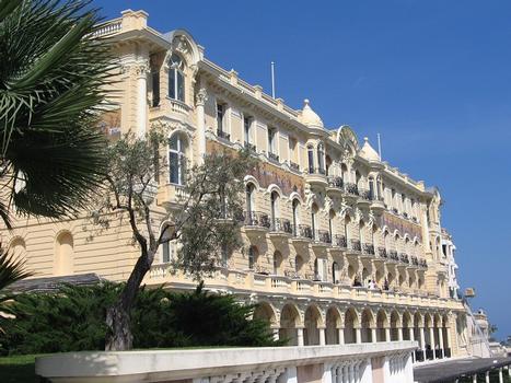 Hôtel Hermitage, Principauté de MonacoFin de la rénovation extérieure : Hôtel Hermitage, Principauté de Monaco Fin de la rénovation extérieure