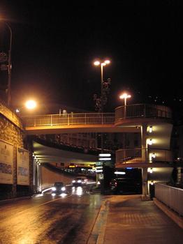Carrefour du Pont Sainte-DévotePasserelle piétonne reliant les deux Boulevards, Principauté de Monaco: Carrefour du Pont Sainte-Dévote Passerelle piétonne reliant les deux Boulevards, Principauté de Monaco