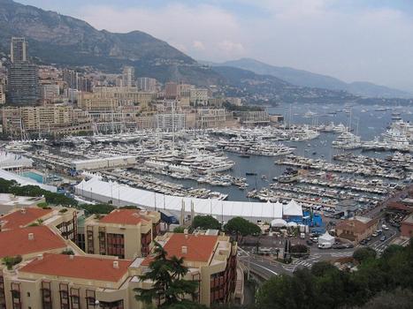 Port HerculeVue pendant le Monaco Yacht Show