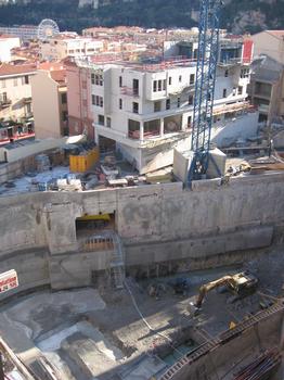 Construction du 21/25 rue de La Turbie. au premier plan, le terrassement et le soutènement pour l'Ilot Castelleretto