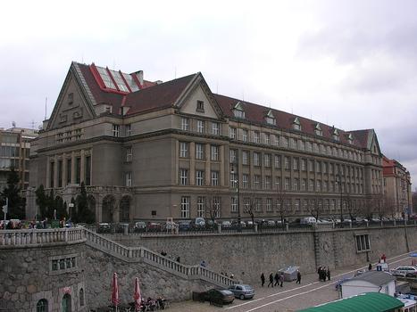 Juristische Fakultät, Prag