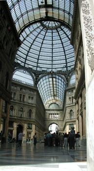 Galleria Umberto Primo, Naples