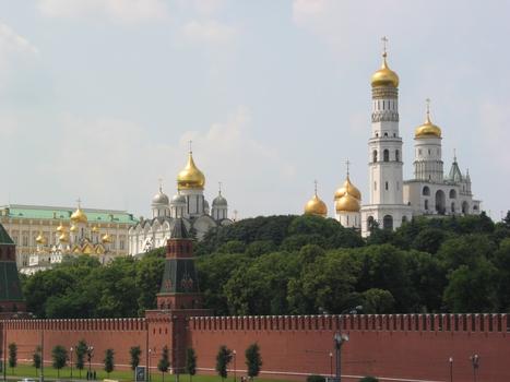 Kremlin vue de la Moskva