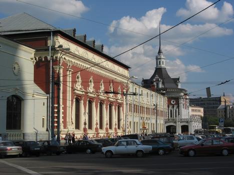 Kazan Railway Station in Kalanchyovskaya (now Komsomolskaya) Square