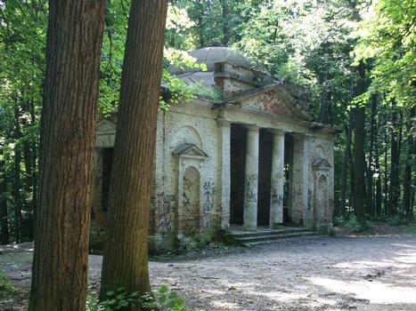 Tsaritsino - Pavilion Nerastankino (1803-1804) designed by architect I.V. Egotov