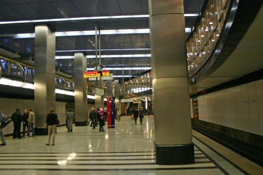 Delevoy Center Metro Station