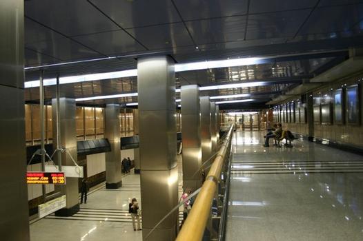Delevoy Center Metro Station