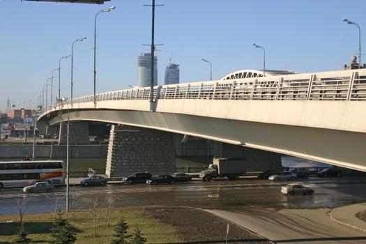 Krasnoluzhsky-Strassenbrücke
