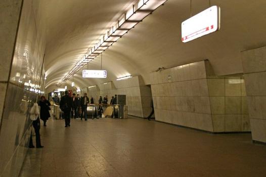 Metrobahnhof Lubjanka in Moskau