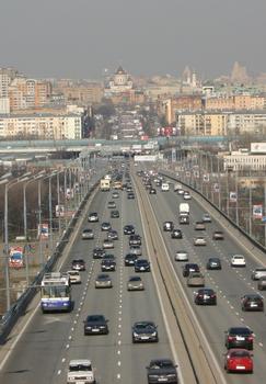 Luzhnetsky-Metro-Brücke, Moskau
