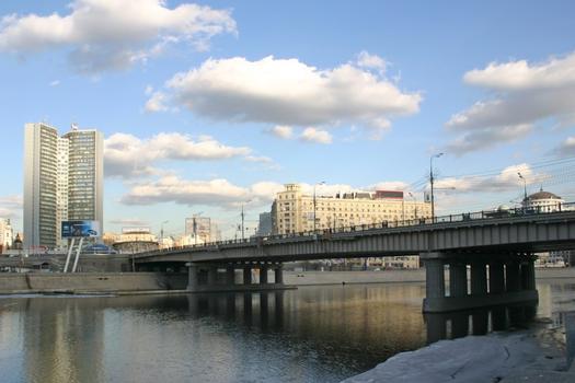 Novoarbatskyi most, Moscou