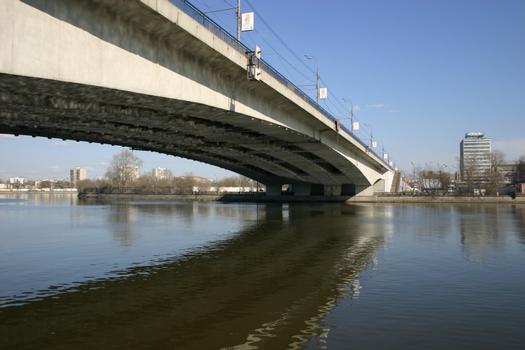 Avtozavodsky-Strassenbrücke, Moskau