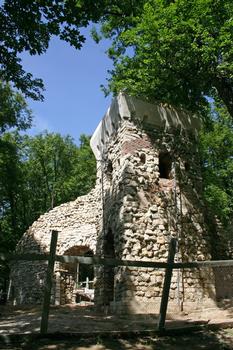 Tsaritsino - ruine d'une tour construite par l'architecte I. V. Egotov (1804-1805)
