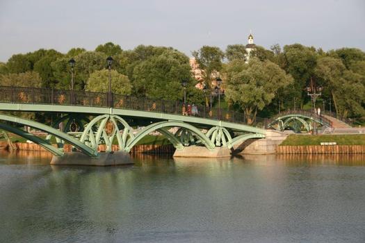 Tsaritsino Footbridge