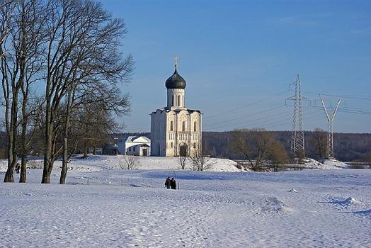 Kirche des Schutzes der Mutter Gottes etwa 8 km von Wladimir entfernt