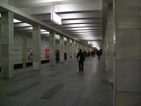 Metrobahnhof Prospekt Wernadskogo in Moskau