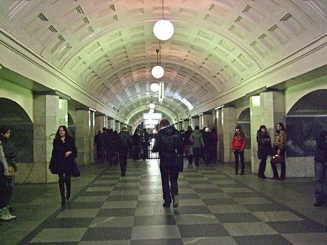Okhotnyi Ryad Metro Station, Moscow