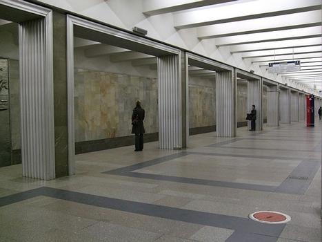 Metrobahnhof Nagornaja