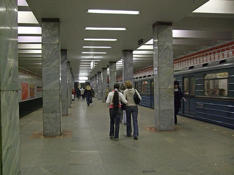 Ryazanskiy Prospekt Metro Station
