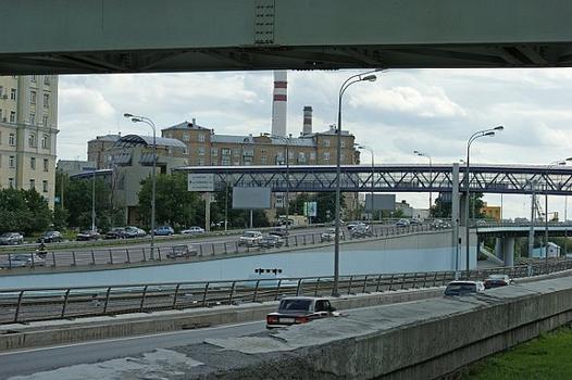 Dritte Moskauer Ringautobahn – Fußgängerbrücke über die dritte Moskauer Ringstrasse