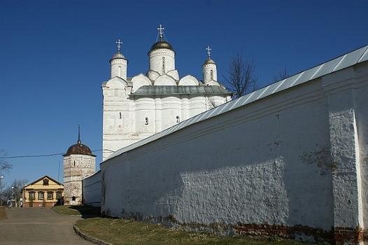 Blagoveshenskaya nadvratnaya church 1518, Pokrovskij Monastery 1364, Suzdal, Vladimirskaya Oblast, Russia