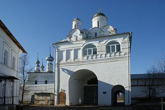 Blagoveshenskaya nadvratnaya church 1518, Pokrovskij Monastery 1364, Suzdal, Vladimirskaya Oblast, Russia