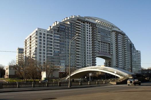 "Arco di Sole" apartment building in Moscow.
