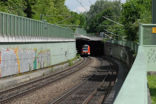 Flughafen S-Bahn-Tunnel IsmaningSüdliches Tunnelportal