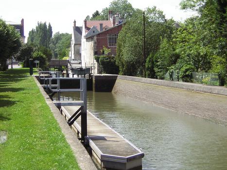 Ourcq Canal - Lock