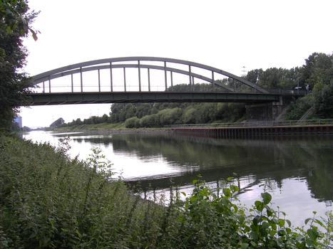 Rhein-Herne-Kanal - Ostseite der Einbleckstraßen-Brücke Nr. 324 vom Südufer des Rhein-Herne-Kanals aus gesehen