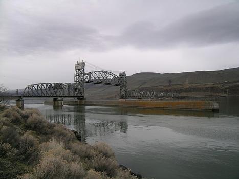 Celilo Railroad Bridge (Oregon Trunk Line Bridge)