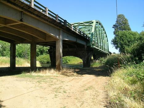 Coast Fork Willamette River Bridge
