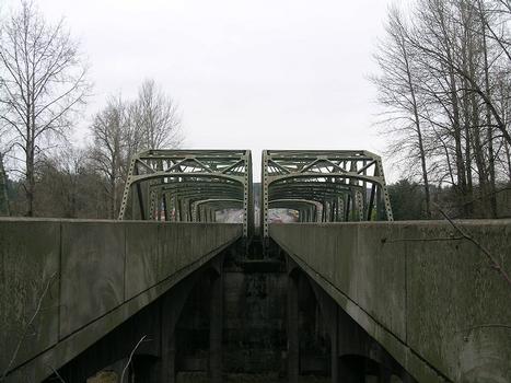I-5 Cowlitz River Bridges