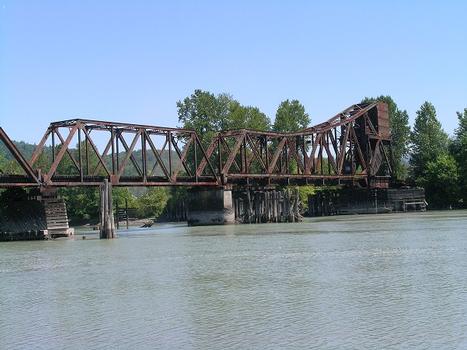 Cowlitz River Railroad Bridge