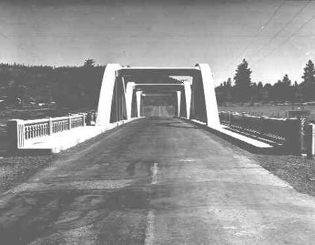 Keno Bridge - 1942 : By: Ralph Gifford Oregon State Archives, Oregon Department of Transportation, OHD1836