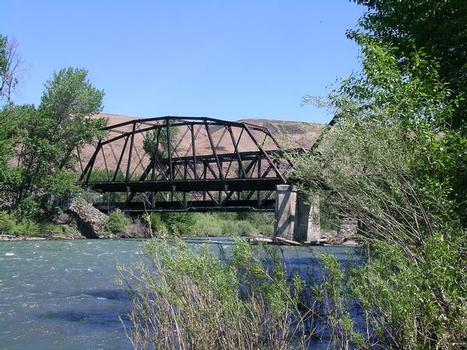 Y.V.T. - Naches River Bridge