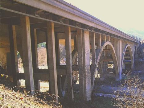 Interstate 5 - Dunsmuir Bridge