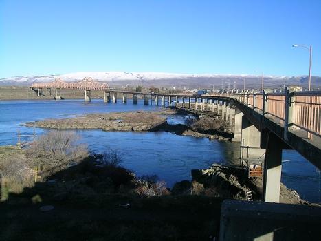Dalles Bridge