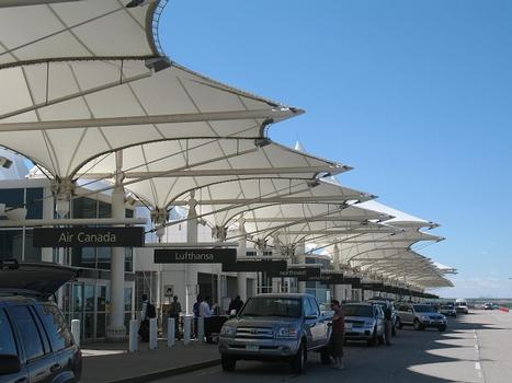 Abfertigungsgebäude am Denver International Airport