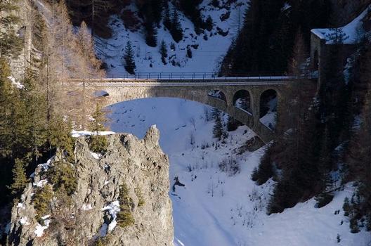 Val Verda Bridge : On the left Brail II Tunnel Southern portal, on the right Brail I Tunnel northern portal