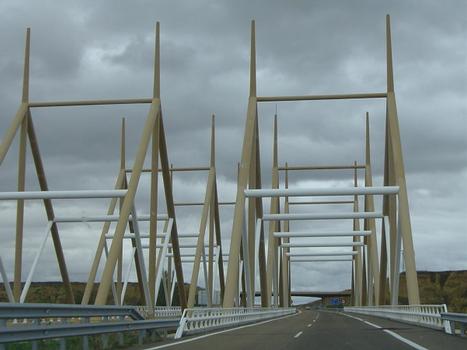 Brücke der A 231 über den Carrión