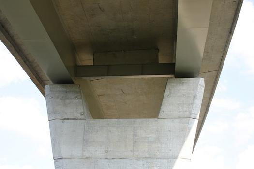 Straßenbrücke D-201