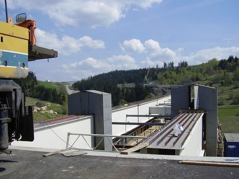 D-201 bridge on the D3 motorway, section Skalité-the SR/Poland border, steel girders assembly works